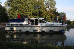 Les Canalous Tarpon 42TP (powerboat)